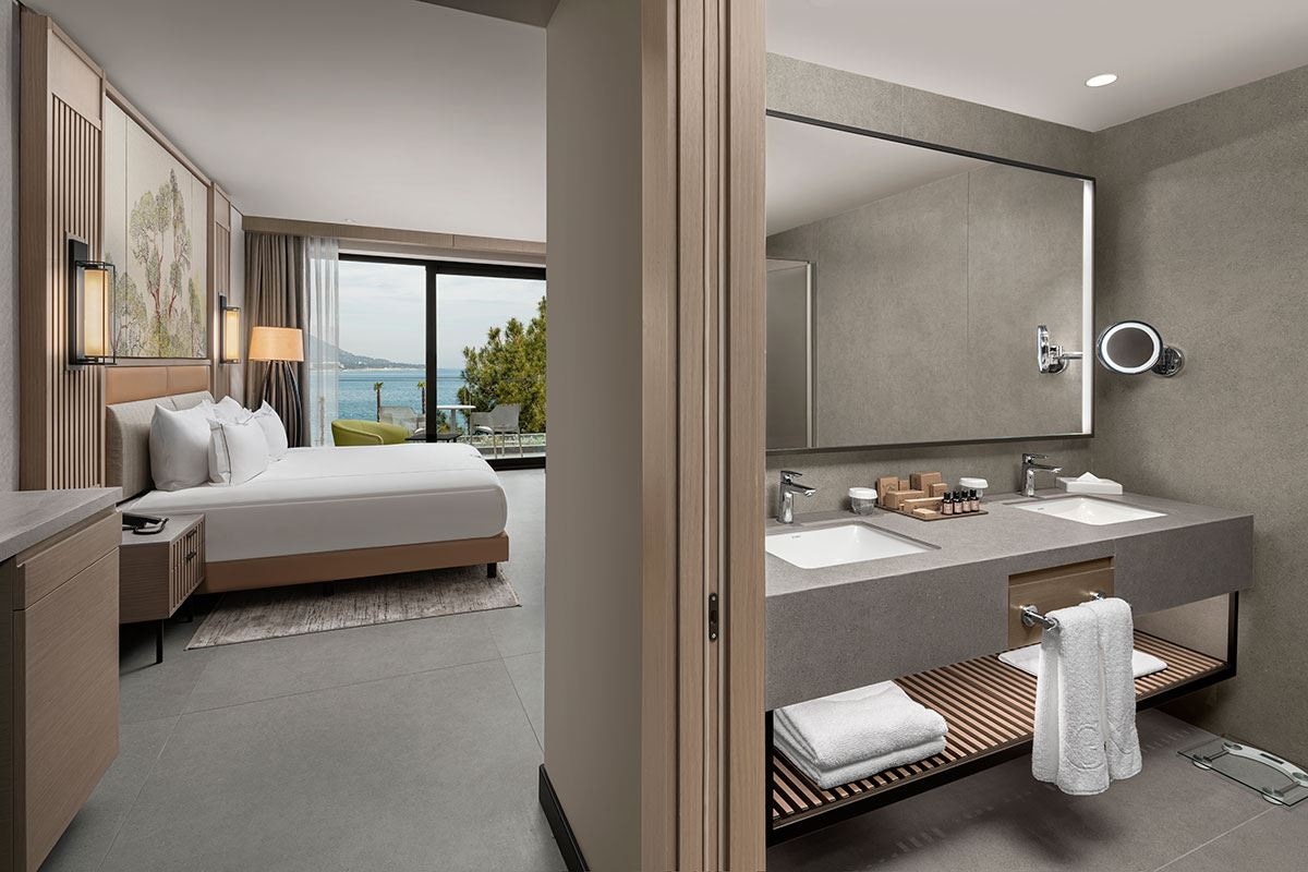 rooms-deluxe-suite-unique-sea-view