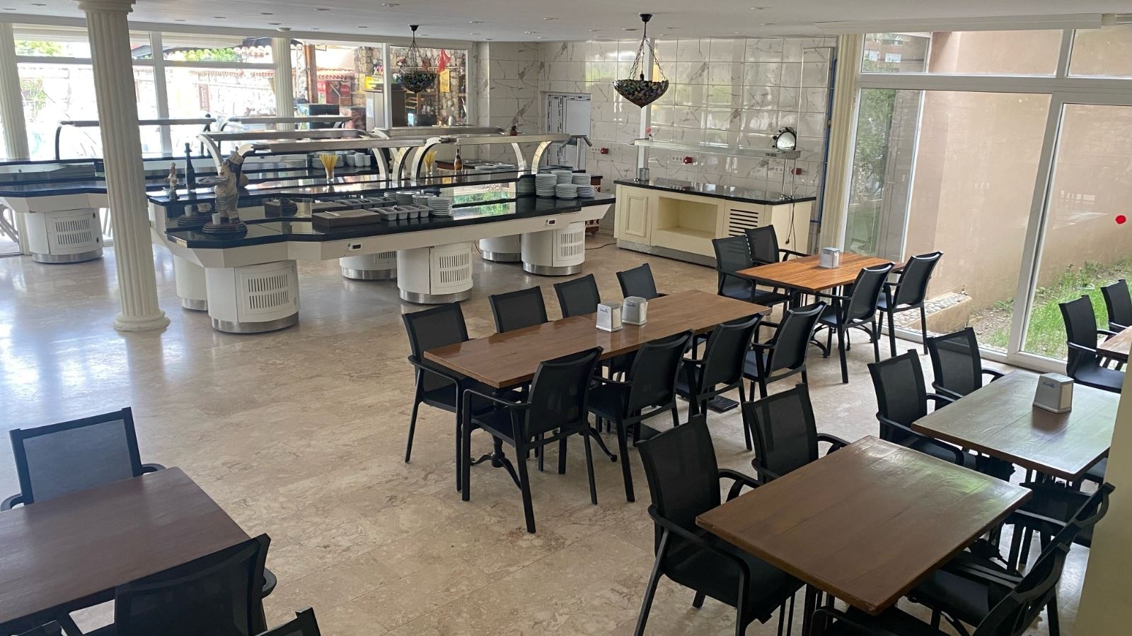 restaurants-restaurants