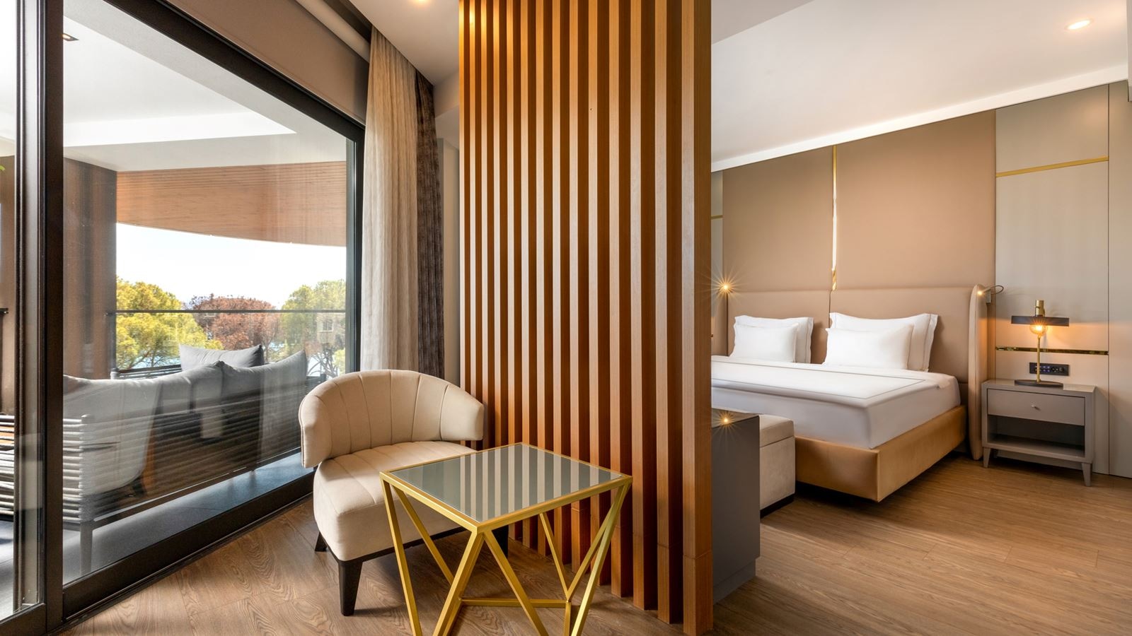 rooms-king-suit-sea-view