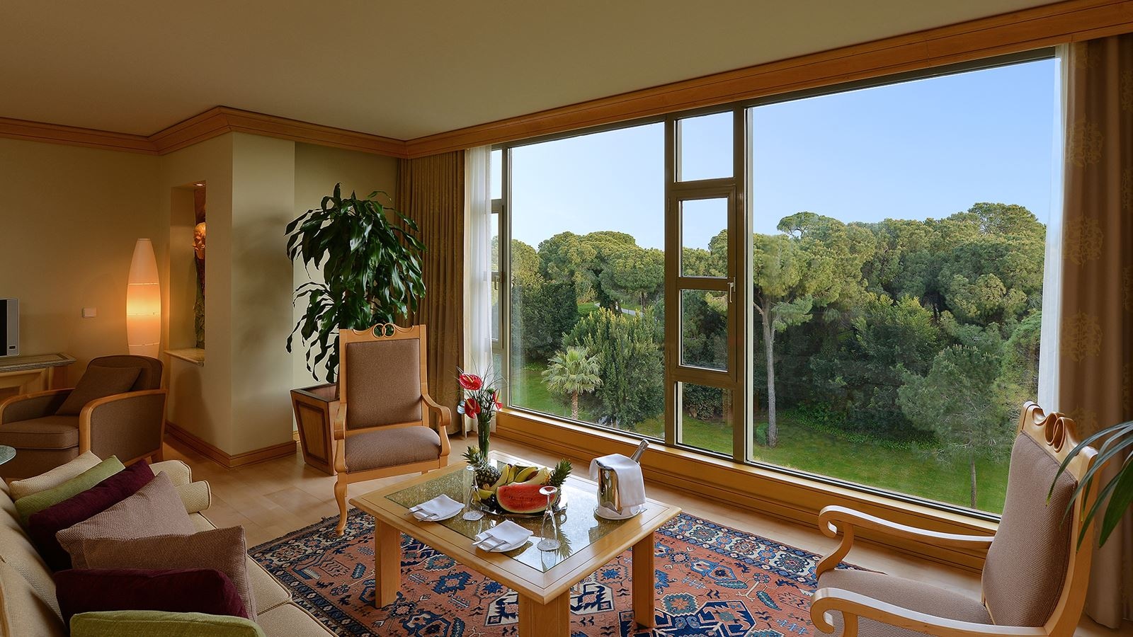 rooms-king-suite-room