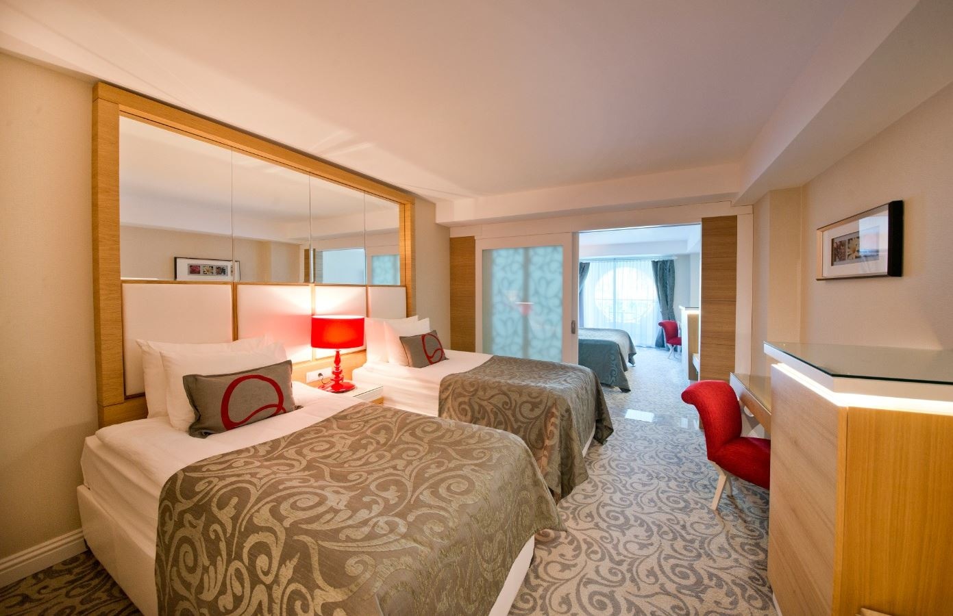 rooms-family-room