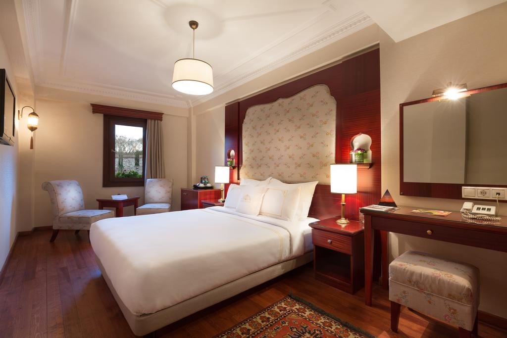 rooms-standard-double-room