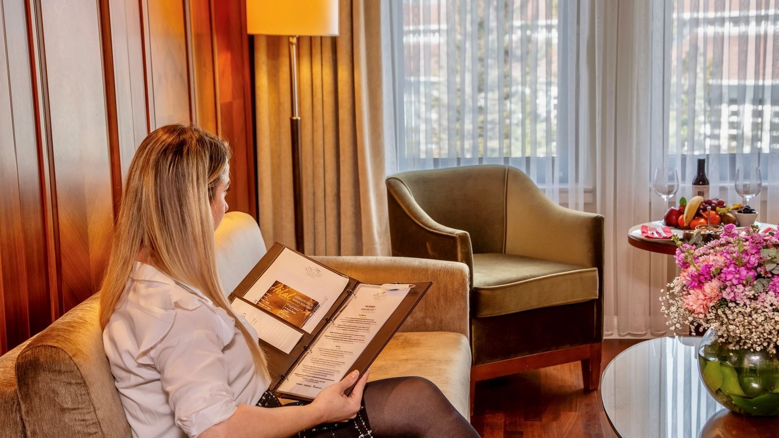 rooms-executive-suit