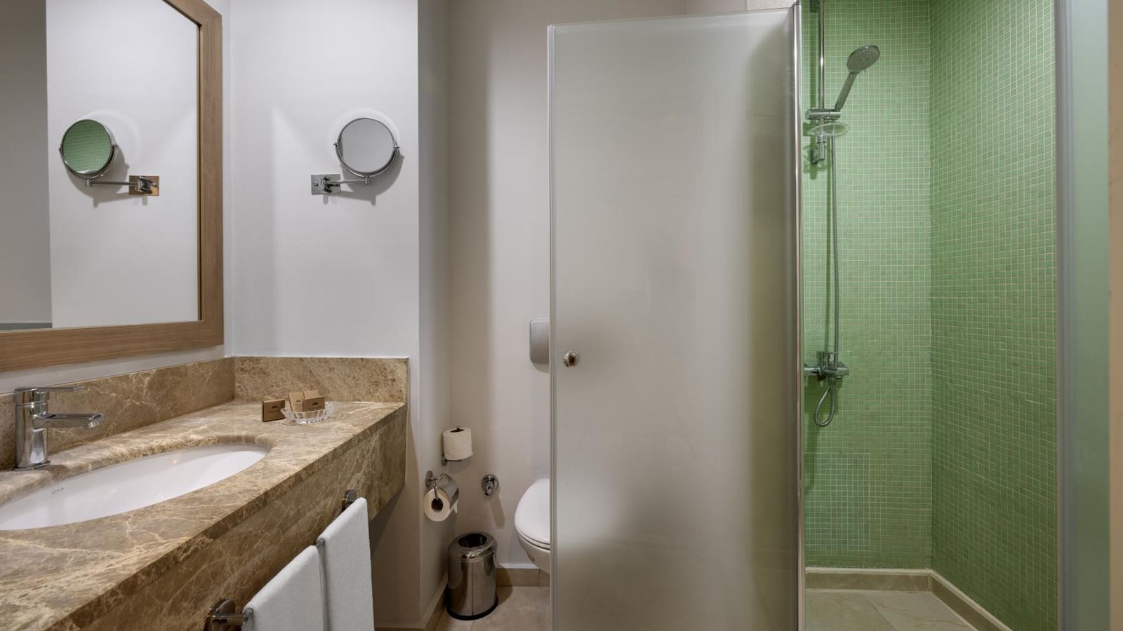 rooms-hotel-standard-room