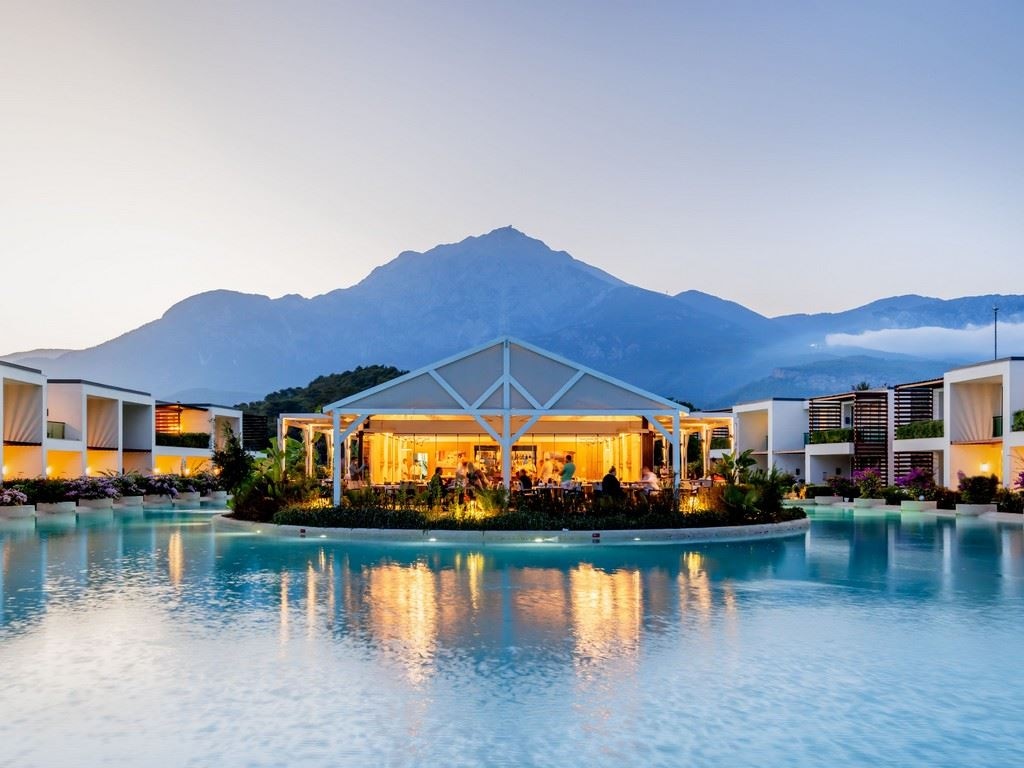 rooms-family-pool-villa