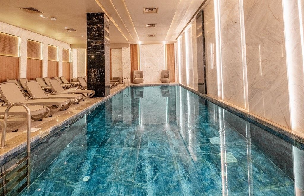 pools-indoor-pool