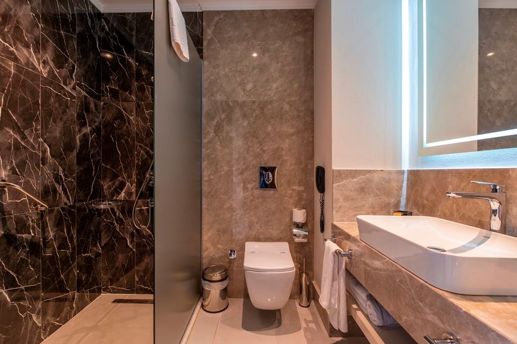 rooms-deluxe-garden-room