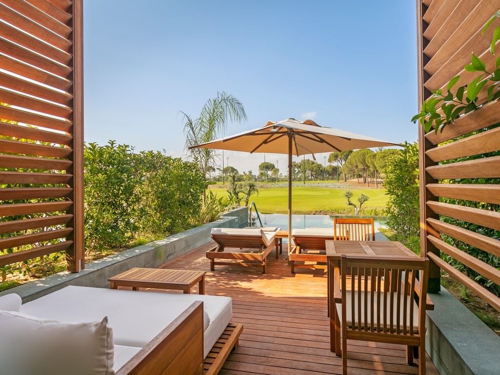 rooms-lagoon-golf-swim-up