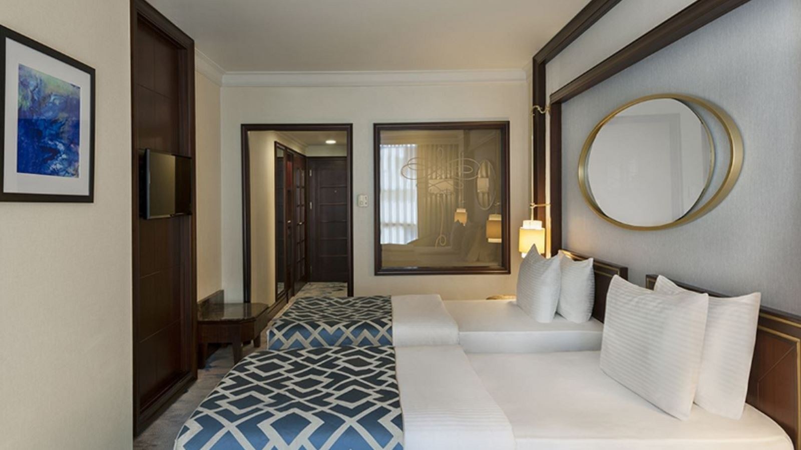 rooms-superior-room