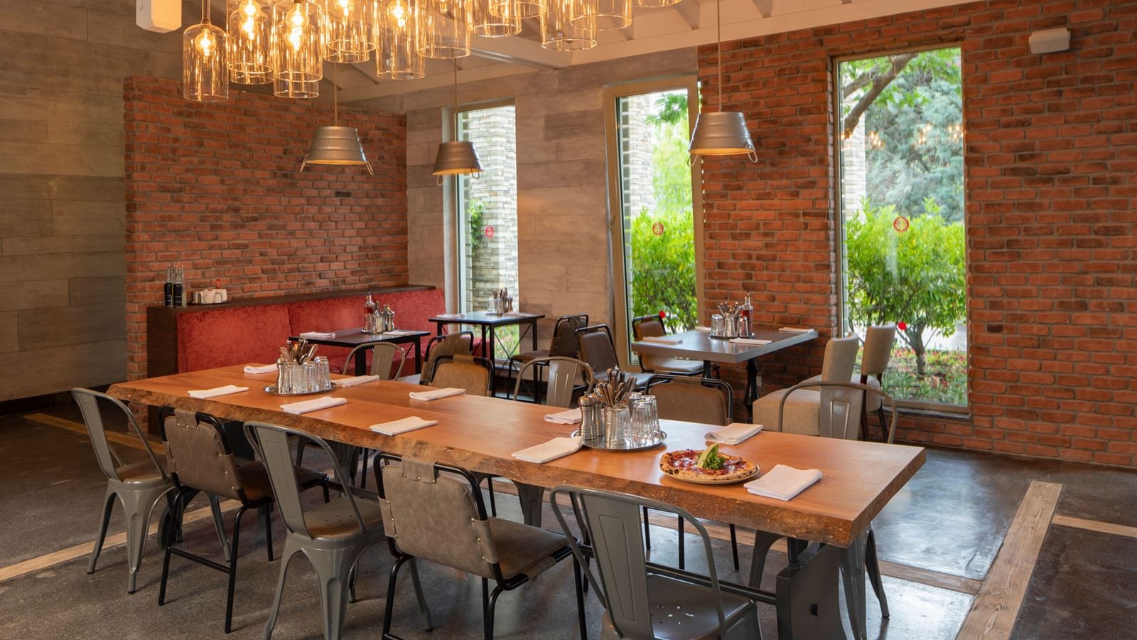 restaurants-pizzeria-di-laura-restaurant