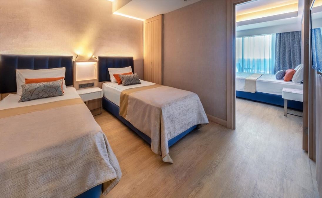 rooms-family-swim-up-sea-view