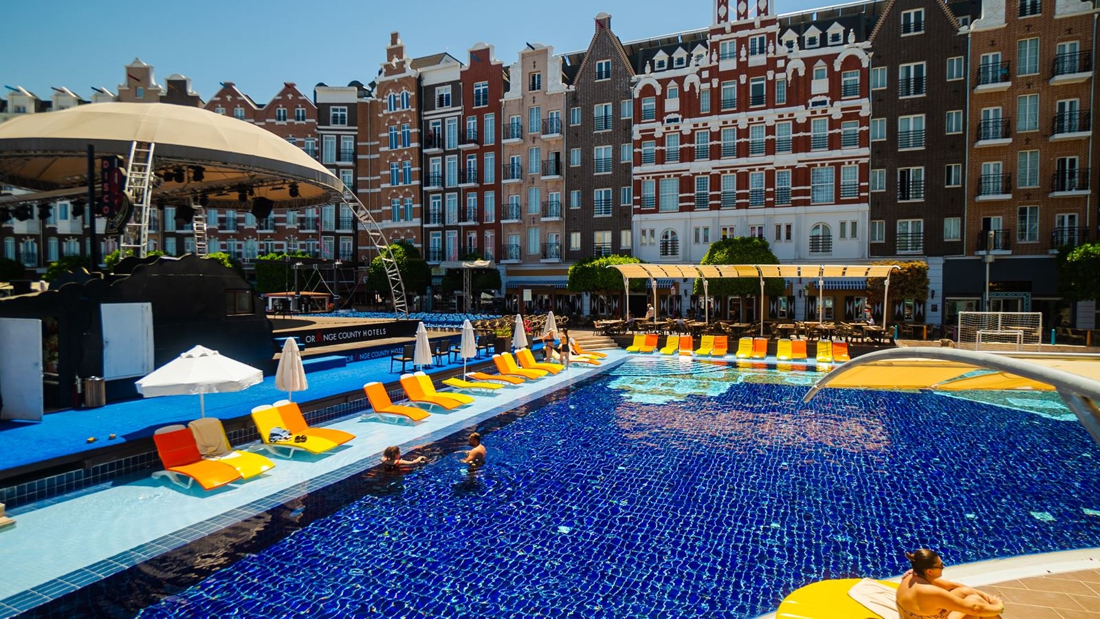 pools-outdoor-pool