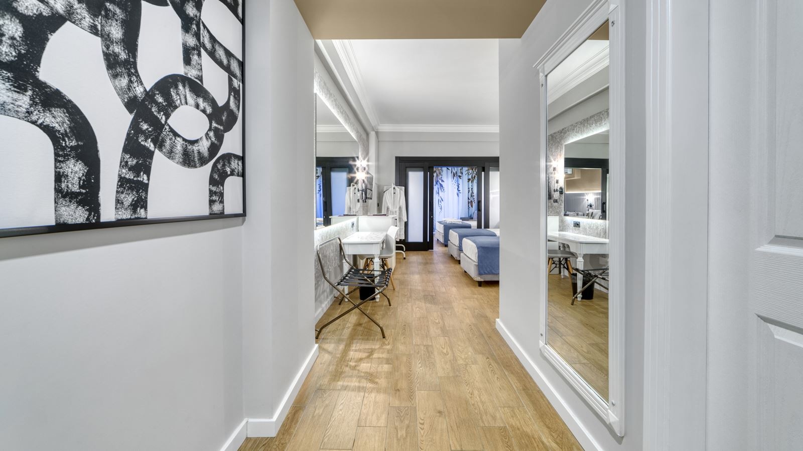 rooms-family-room-land-view