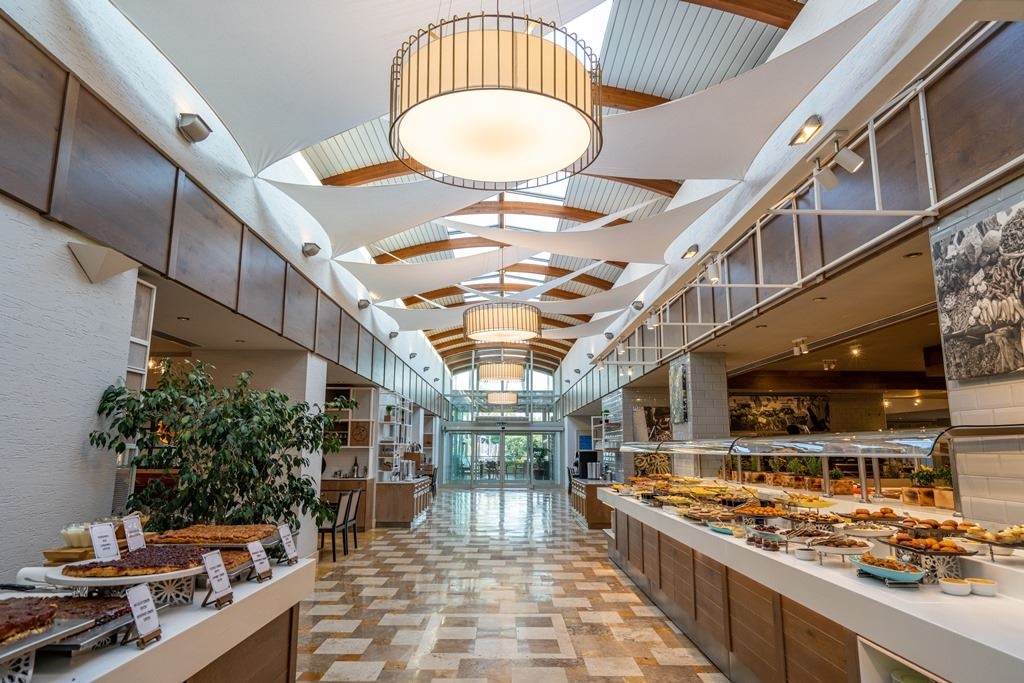 restaurants-zestful-bazaar-main-restaurant