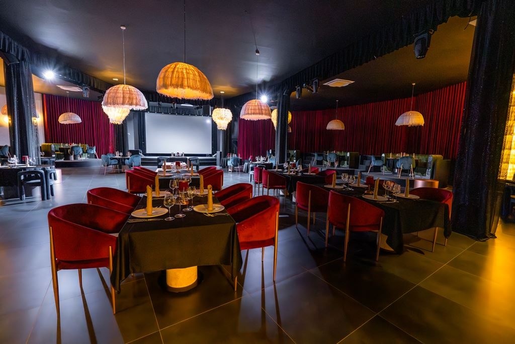 restaurants-lumière-cabaret-16+