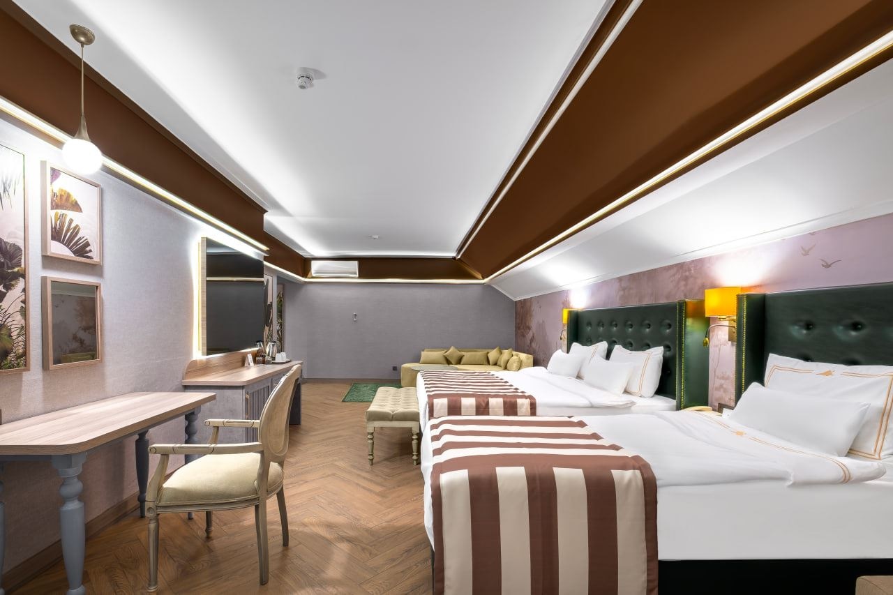 rooms-deluxe-suite