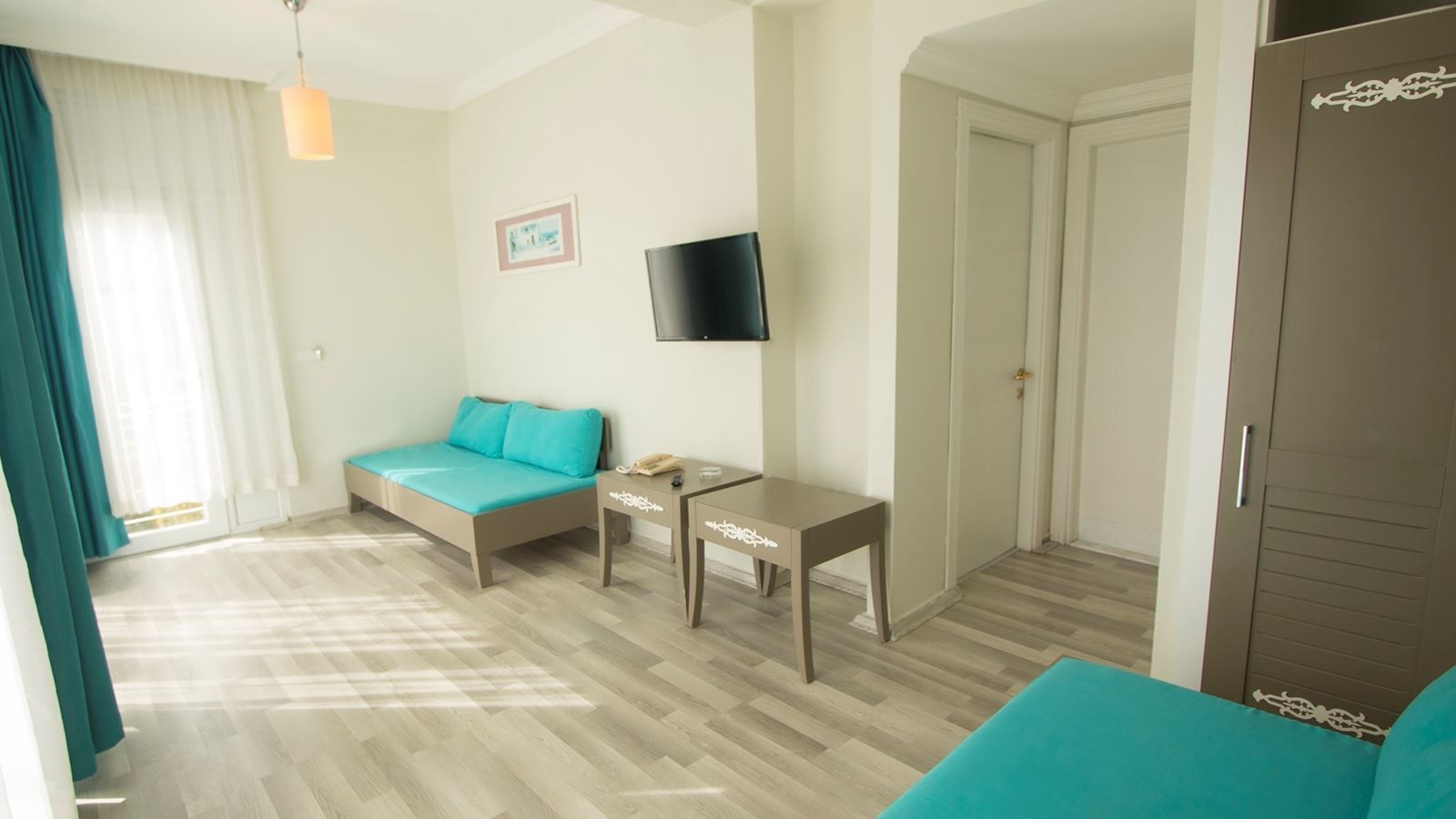 rooms-family-suites