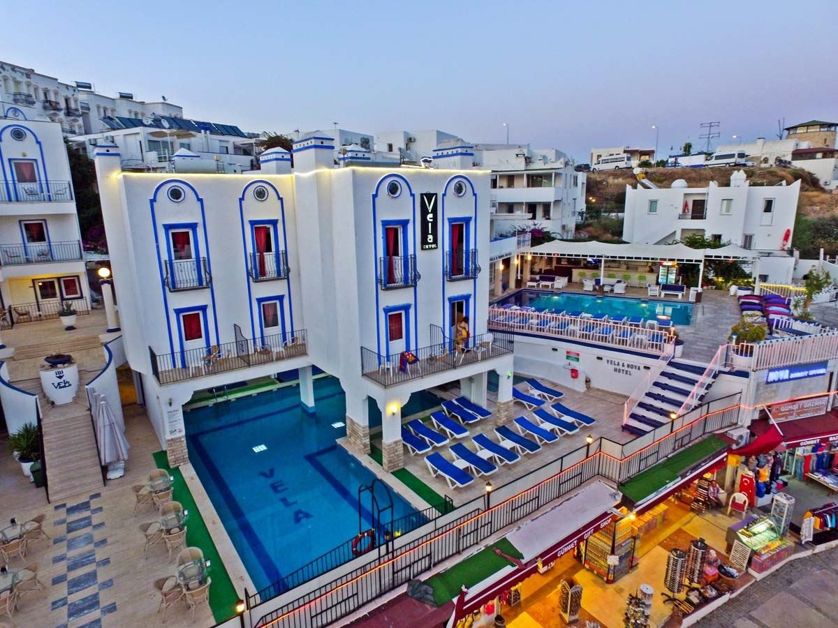 pools-outdoor-pool