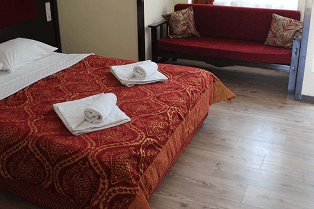 rooms-family-room