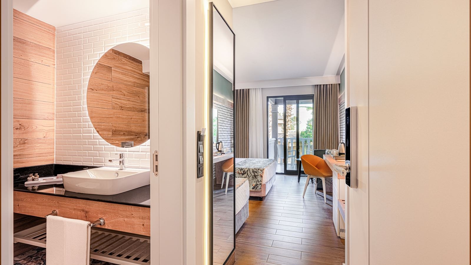 rooms-superior-room