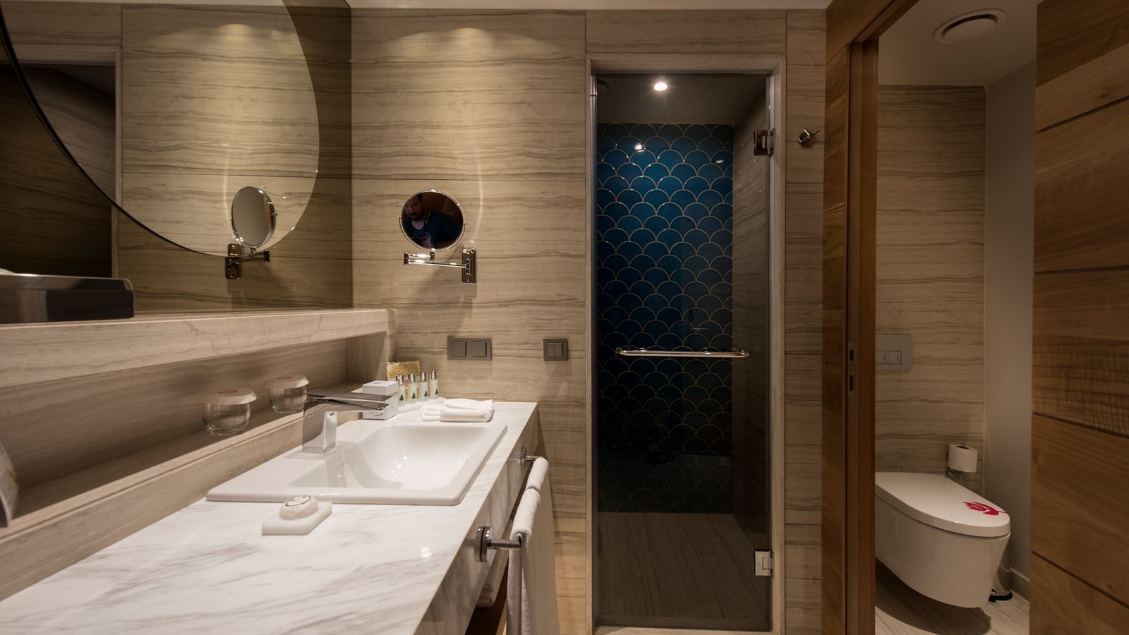 rooms-superior-room-side-sea-view