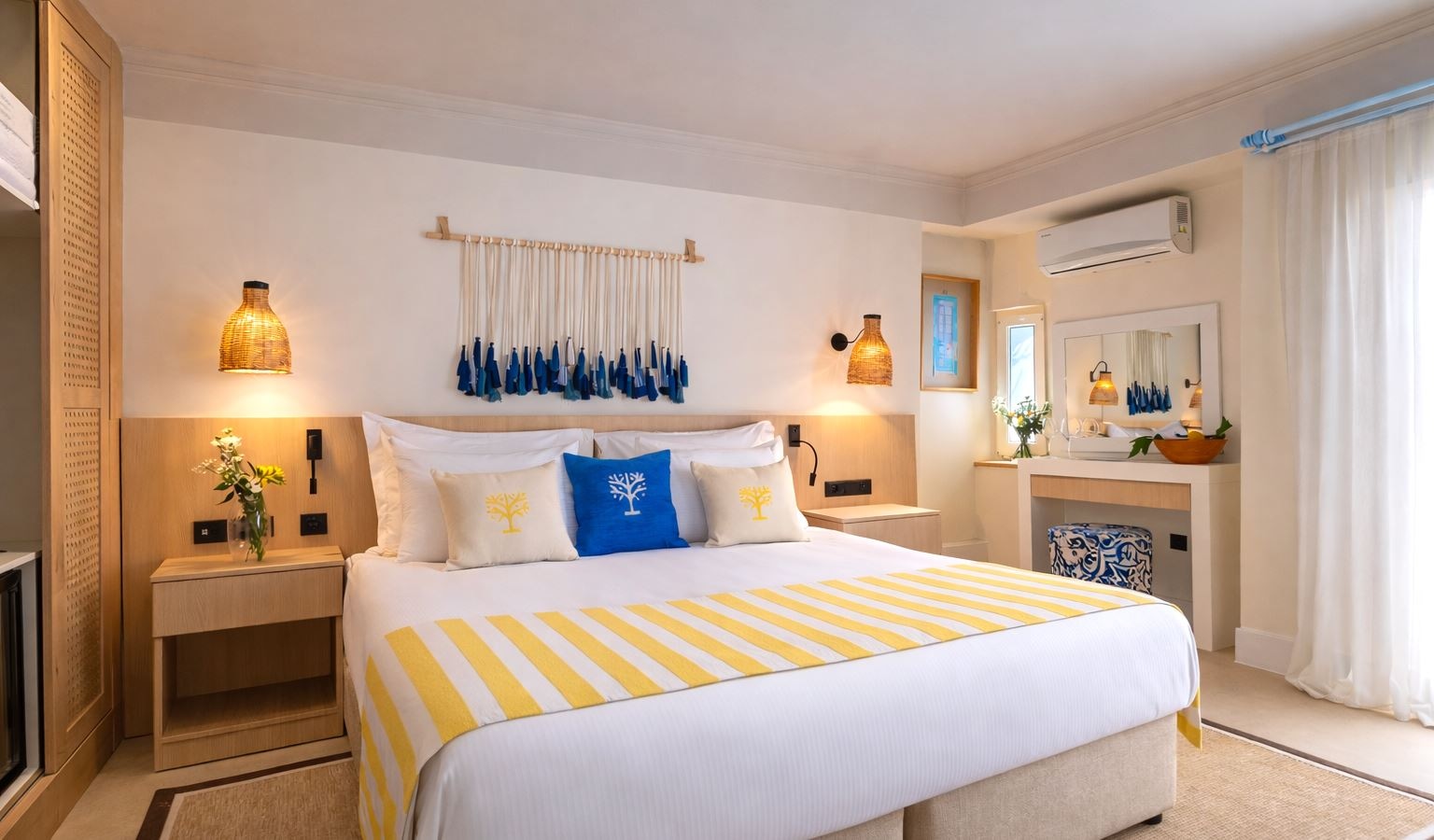 rooms-ege-club-room