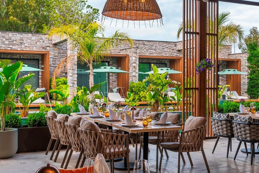 restaurants-lagoon-restaurant