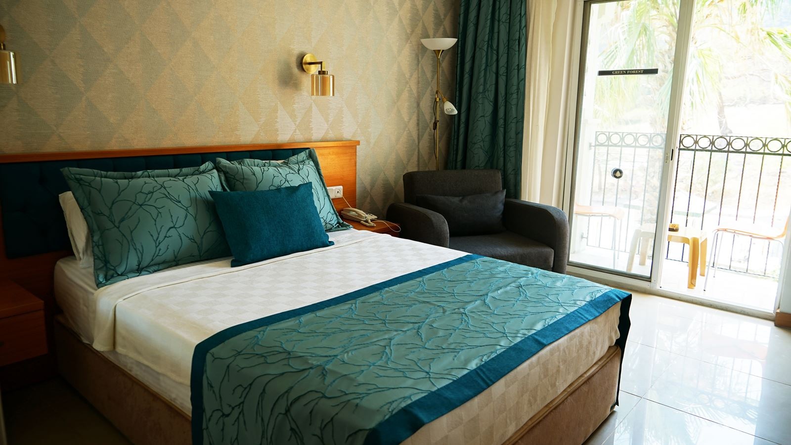 rooms-standard-room-land-view