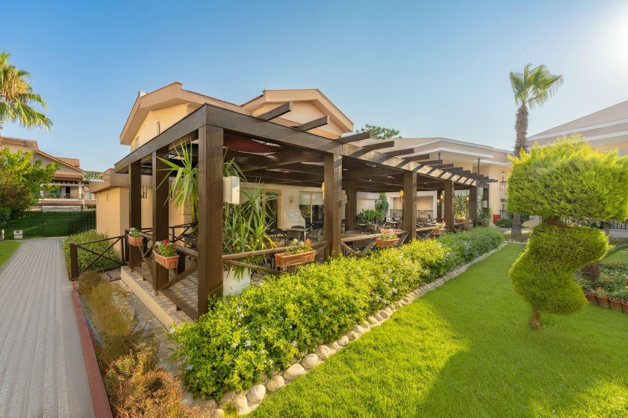 restaurants-likya-main-restaurant