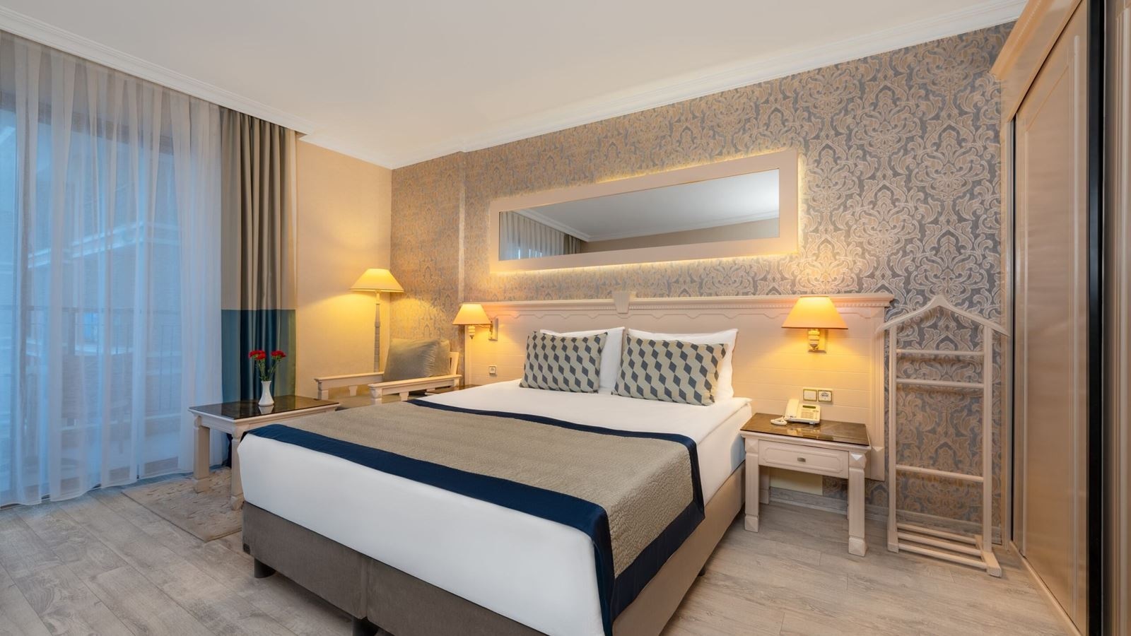 rooms-hotel-senior-suite