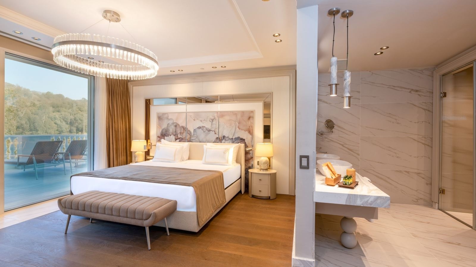 rooms-mare-signature-family-suite-land-view-venezia-building-6th-floor