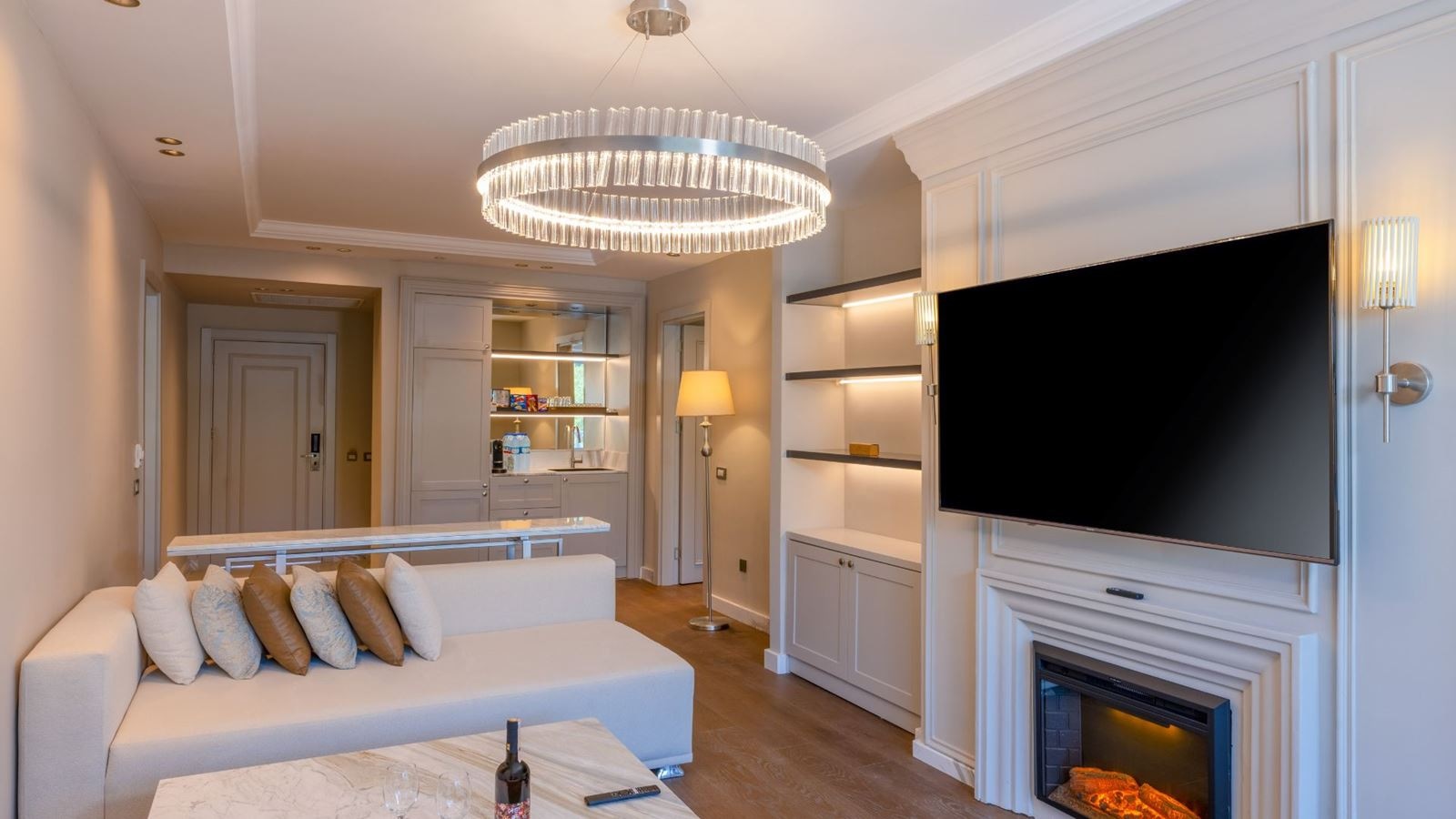 rooms-mare-signature-family-suite-land-view-venezia-building-6th-floor