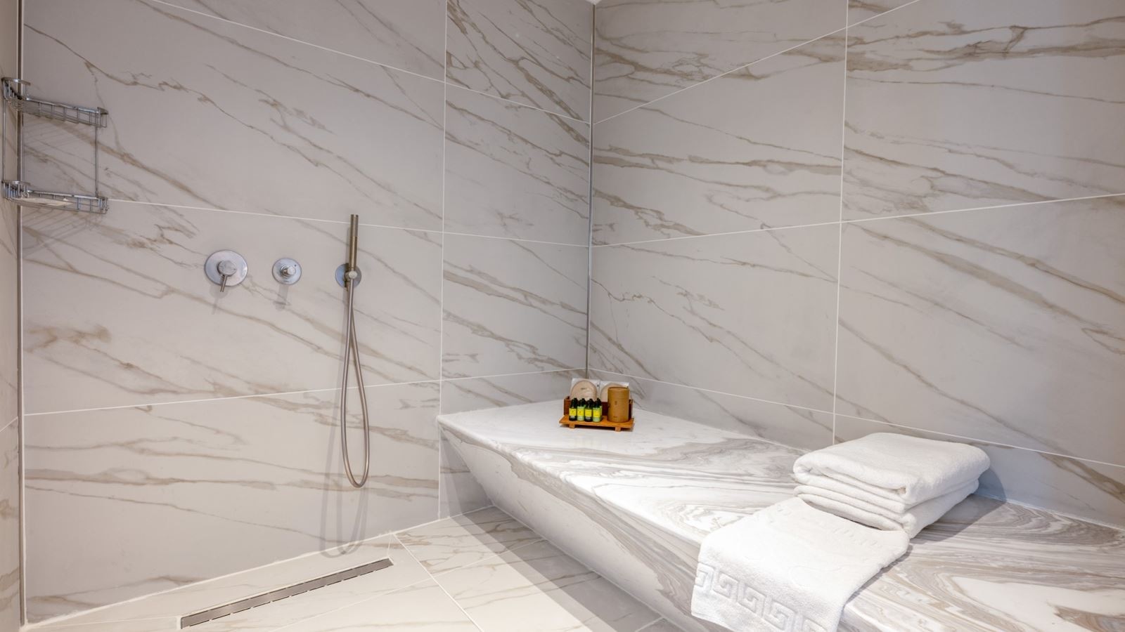 rooms-nido-family-suite-land-view-venezia-building-6th-floor