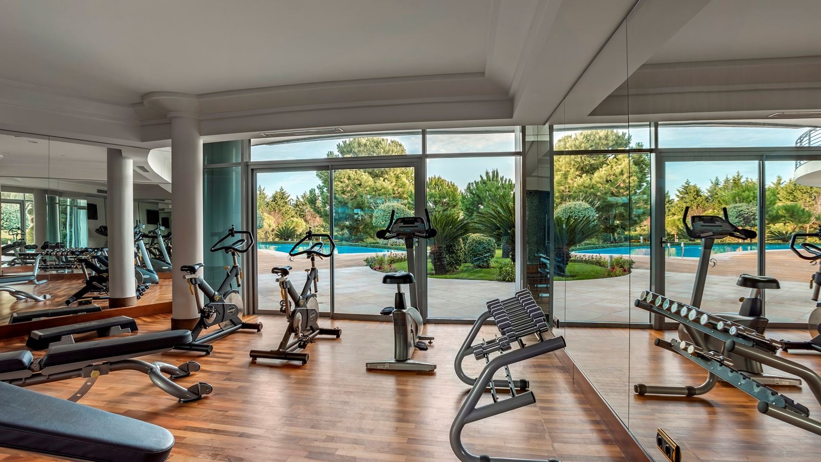 rooms-vip-villa-leo