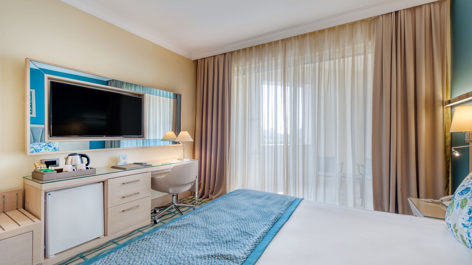 rooms-deluxe-junior-suite