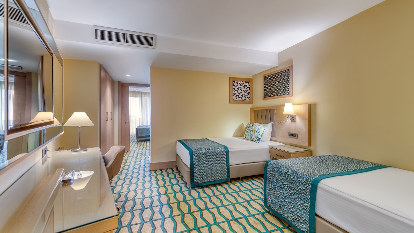 rooms-deluxe-junior-suite