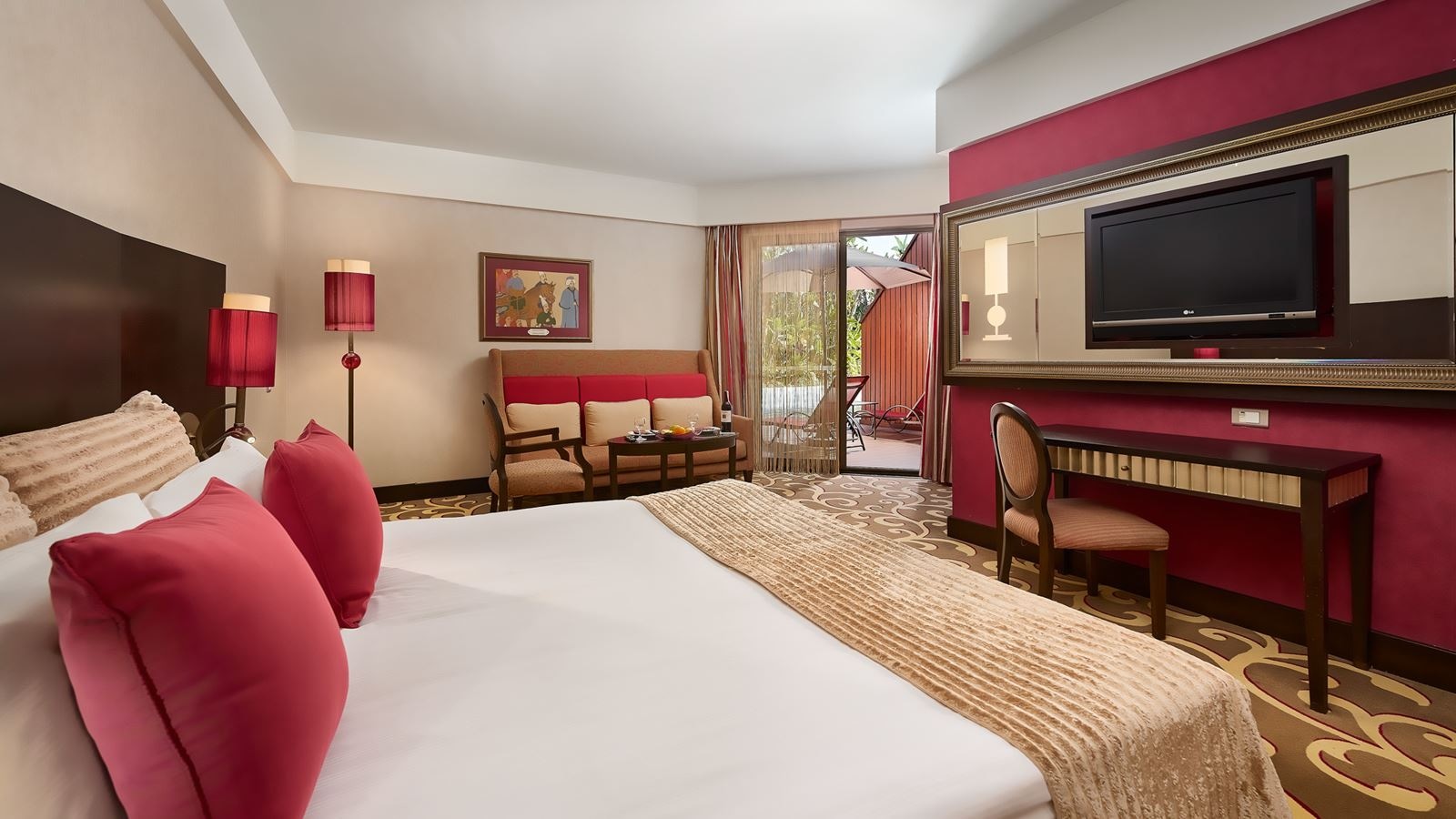 rooms-lake-family-room