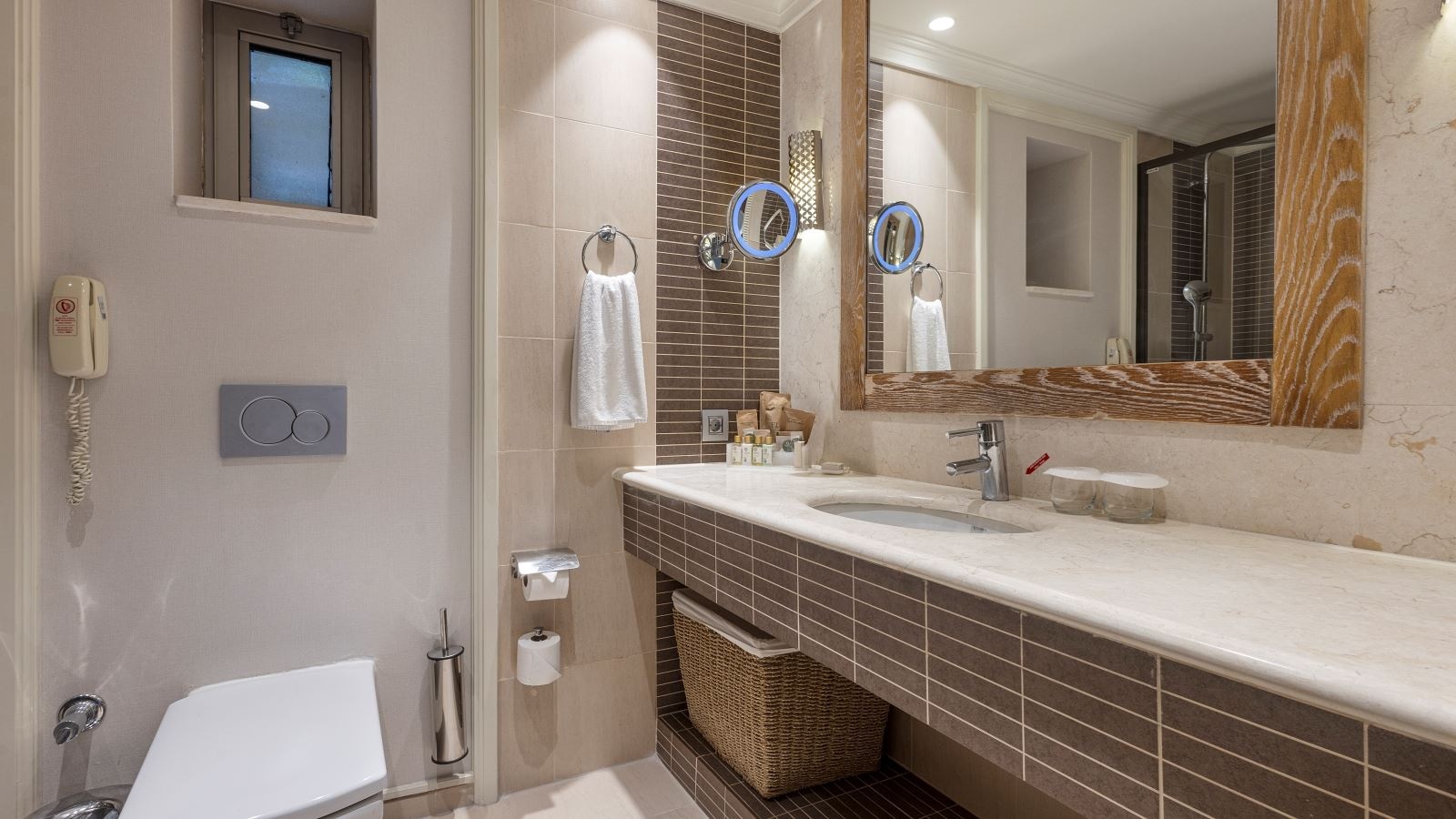 rooms-lake-house-family-suite