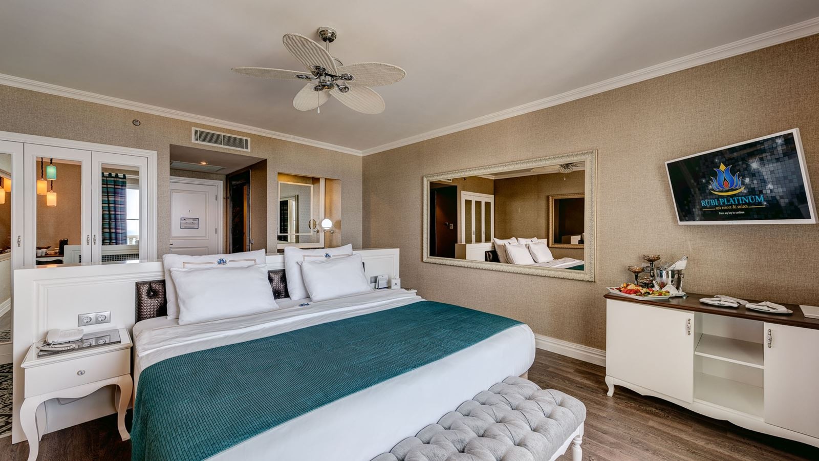 rooms-deluxe-room-with-jakuzzi