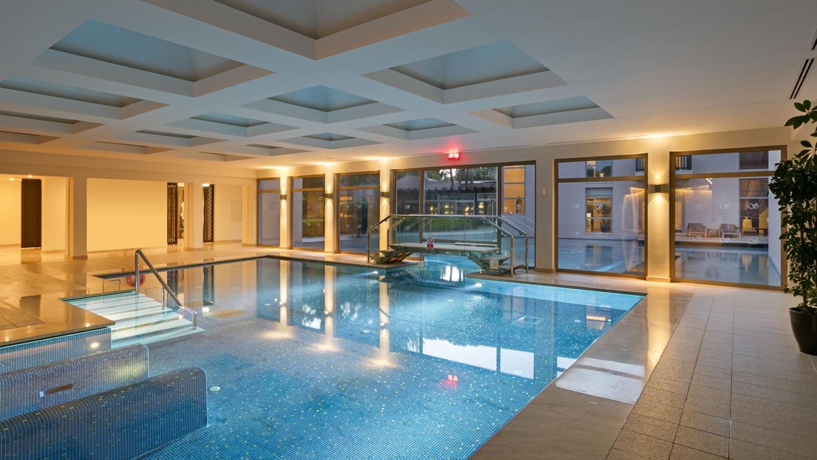 pools-outdoor--indoor-pool