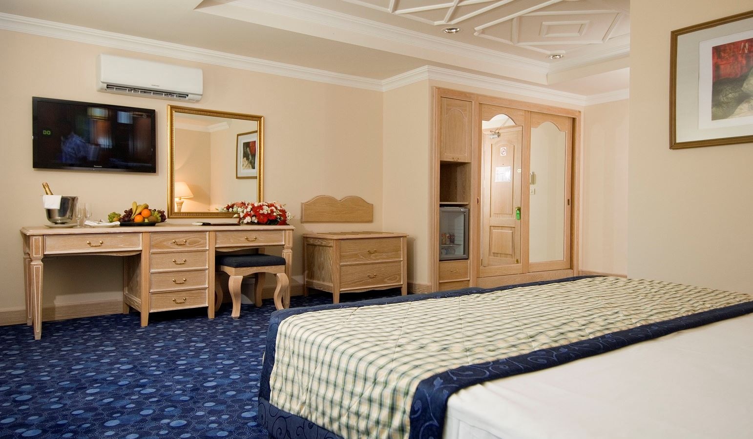 rooms-standard-room