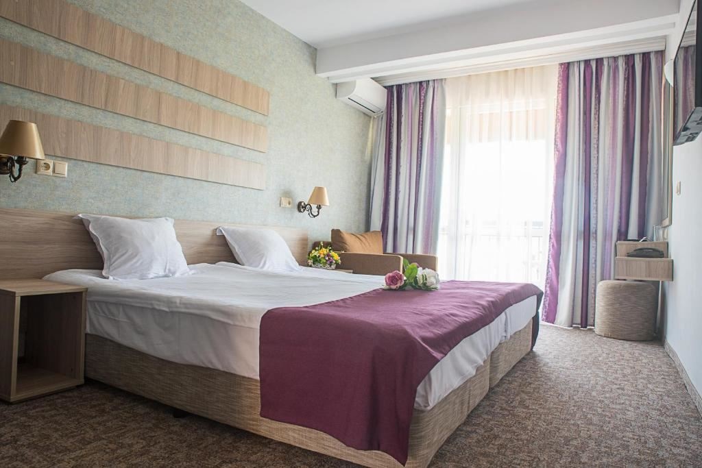 rooms-standard-room-balcony-or-terrace