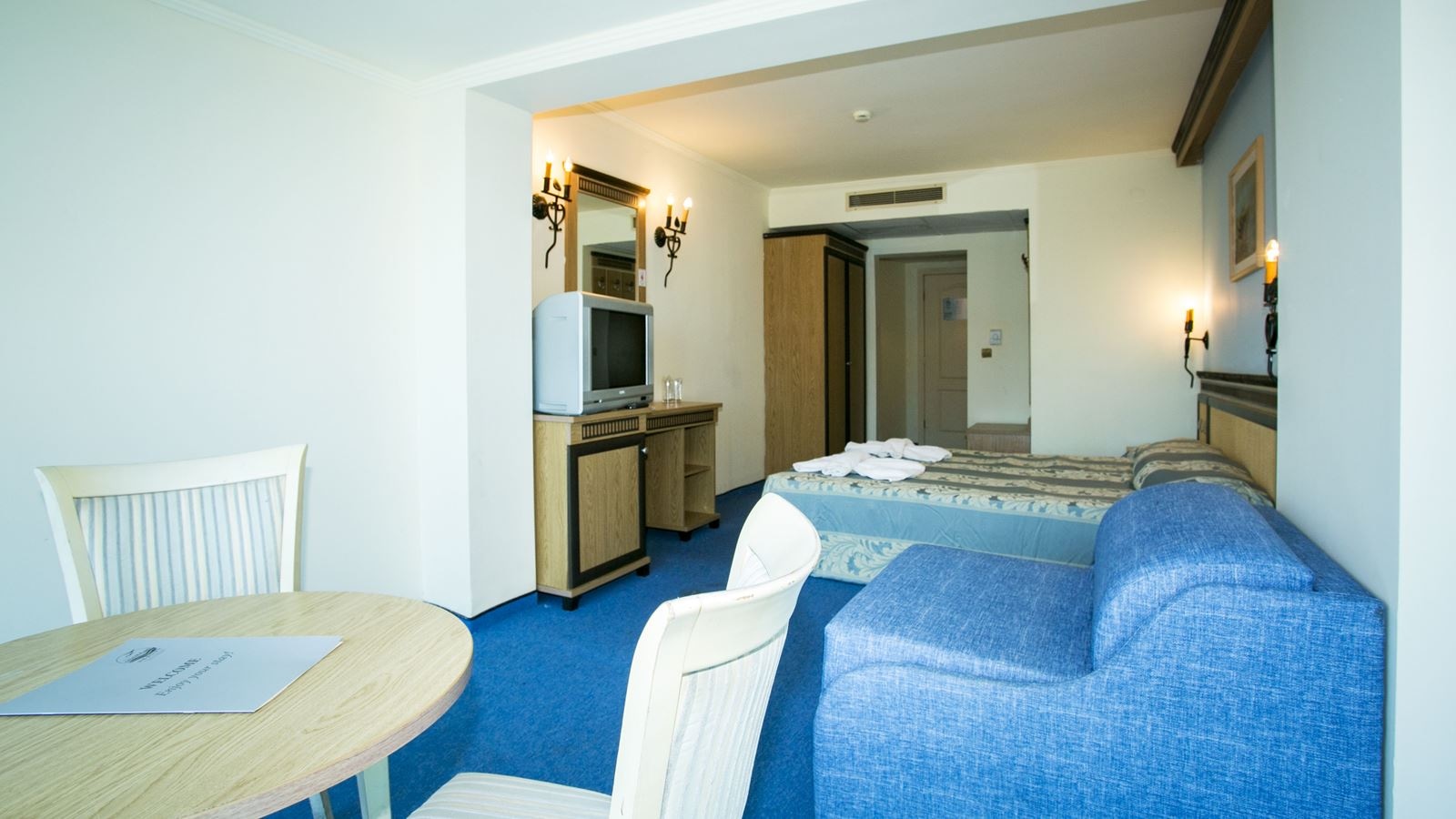 rooms-double-room-without-balcony-metropol-park-view