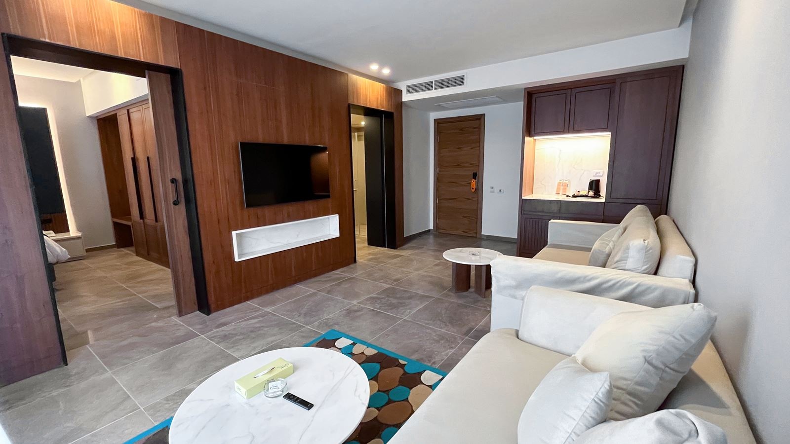 rooms-executive-suite