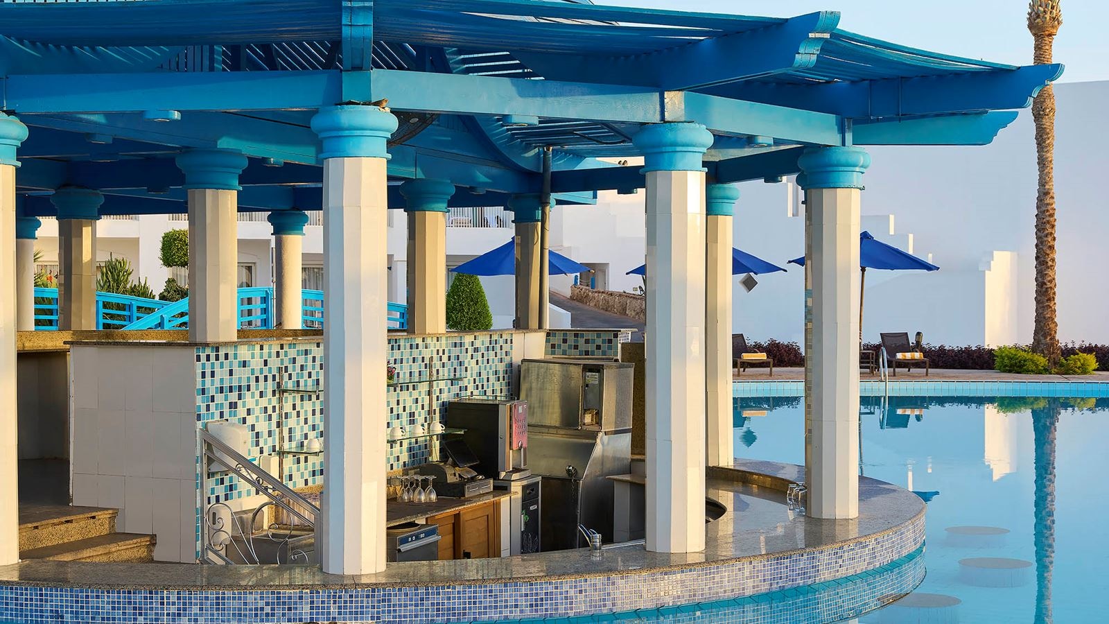 bars-aqua-bar