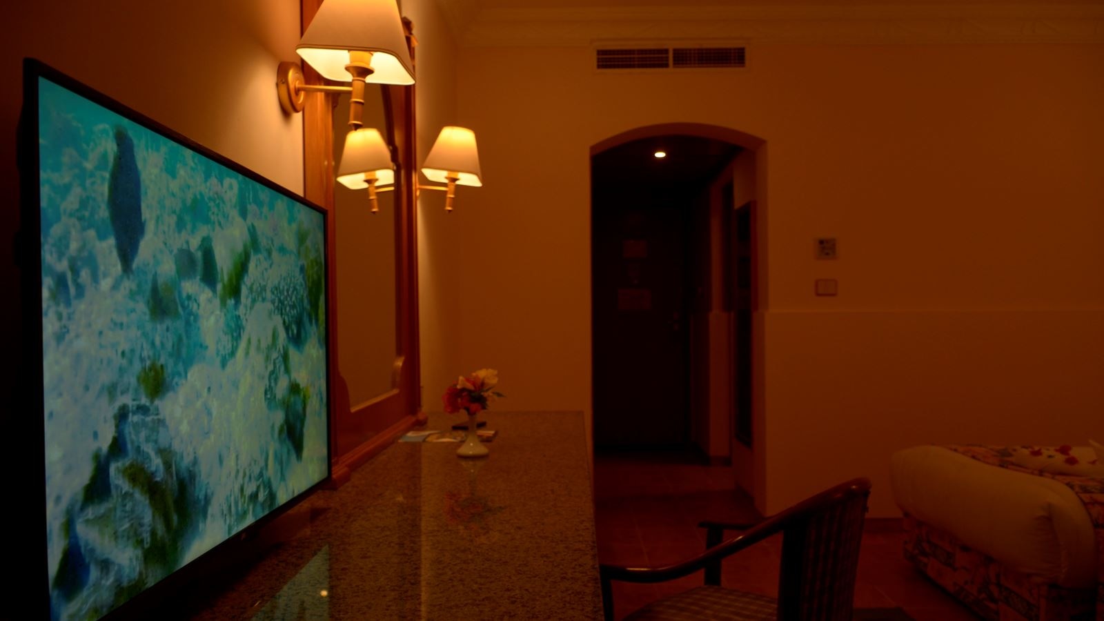 rooms-comfort-bungalow-room