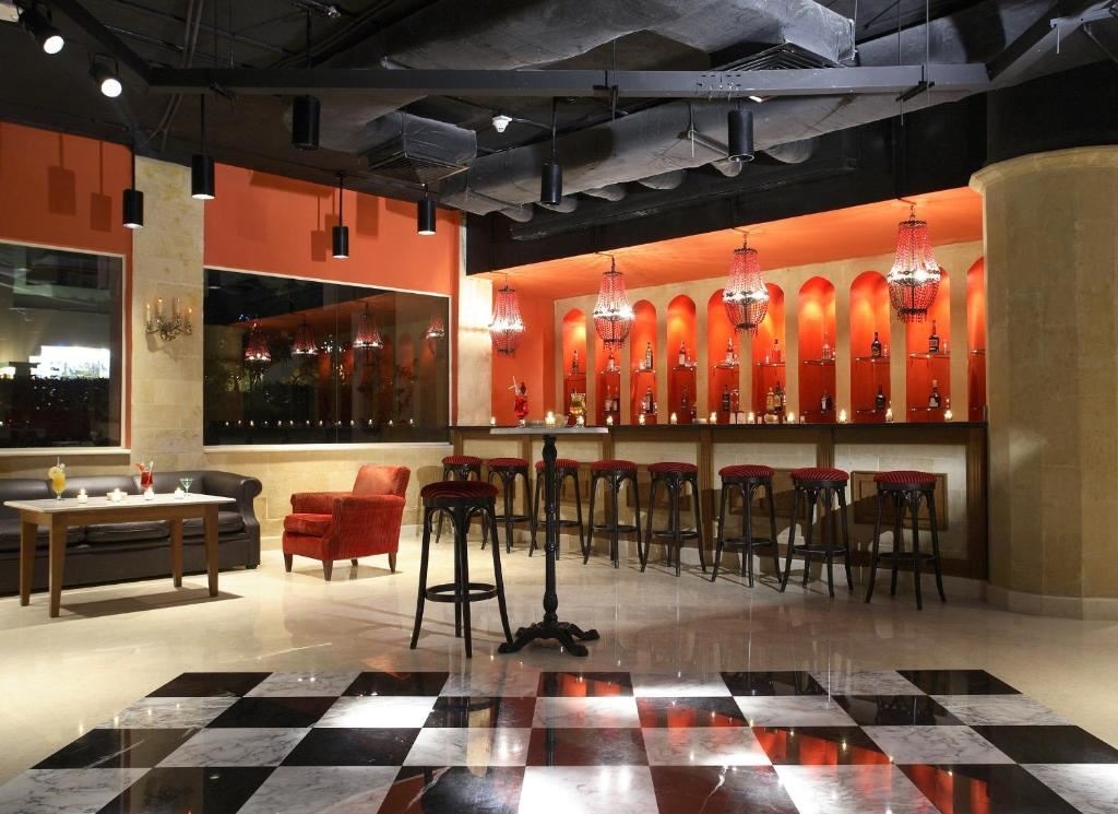 bars-now-and-zen-dance-bar