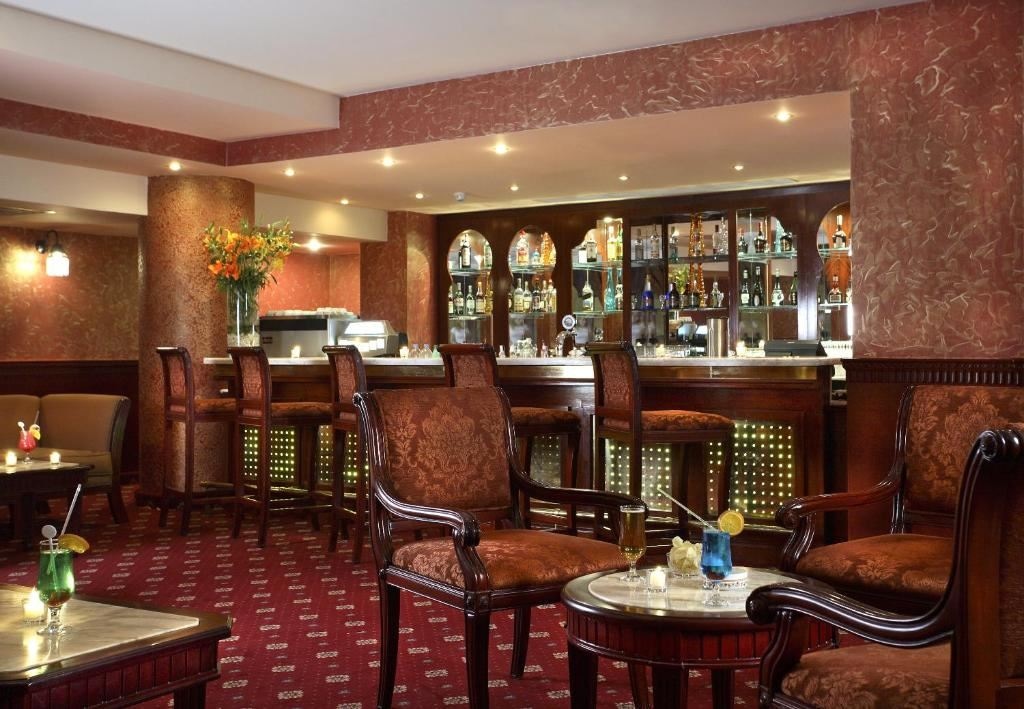 bars-rendezvous-lobby-bar