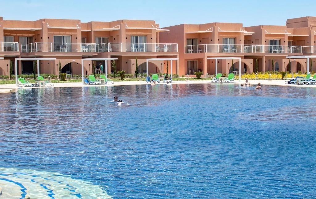 rooms-duplex-pool-view-+14-years