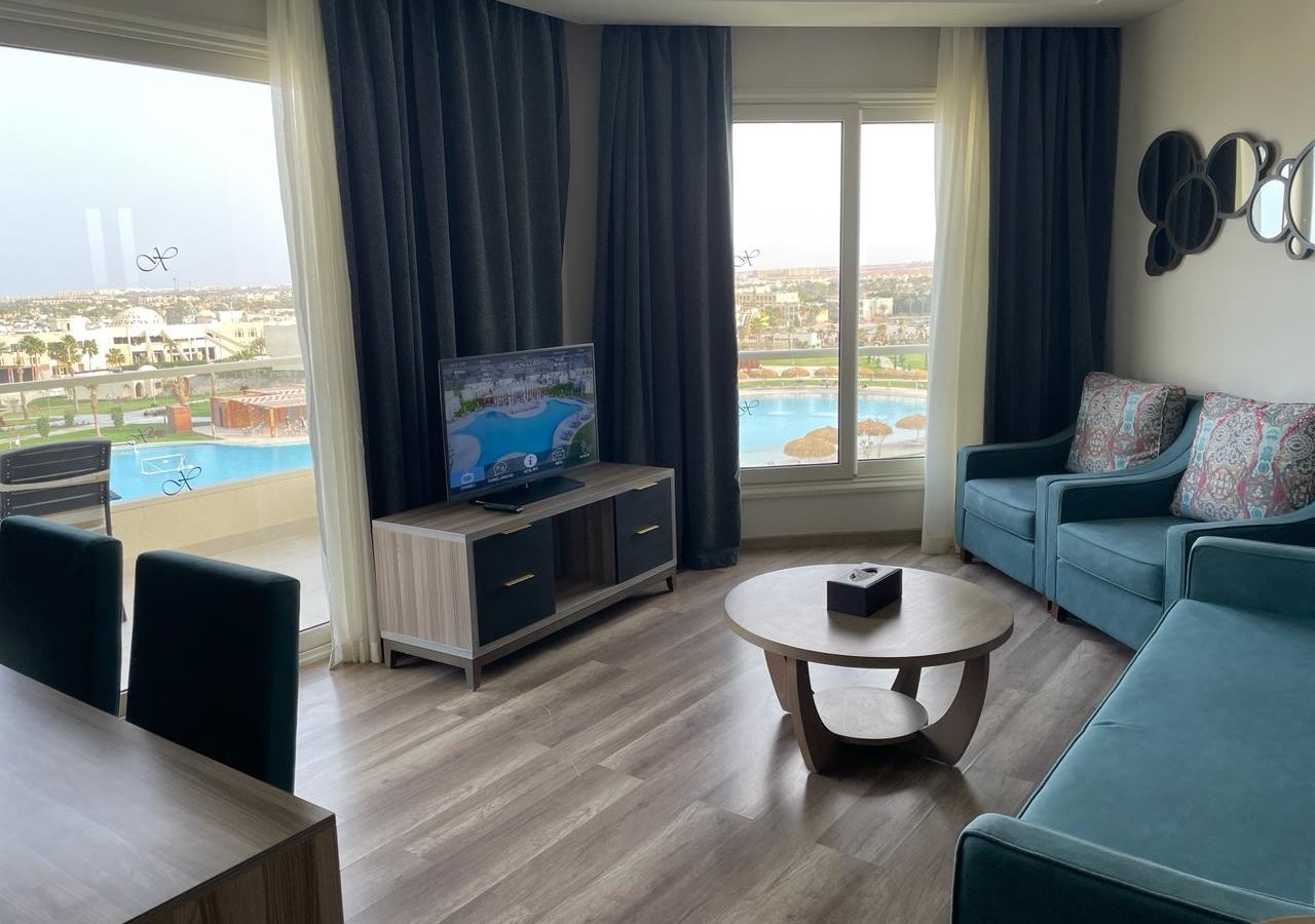 rooms-main-building-junior-suite-pool-view